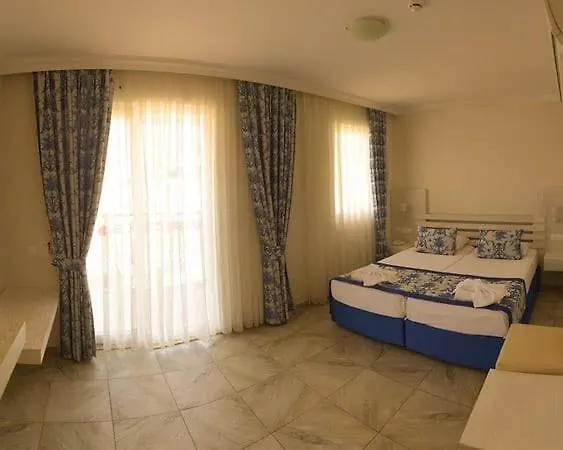 Oeluedeniz Beach Resort By Z Hotels 4*, Oludeniz